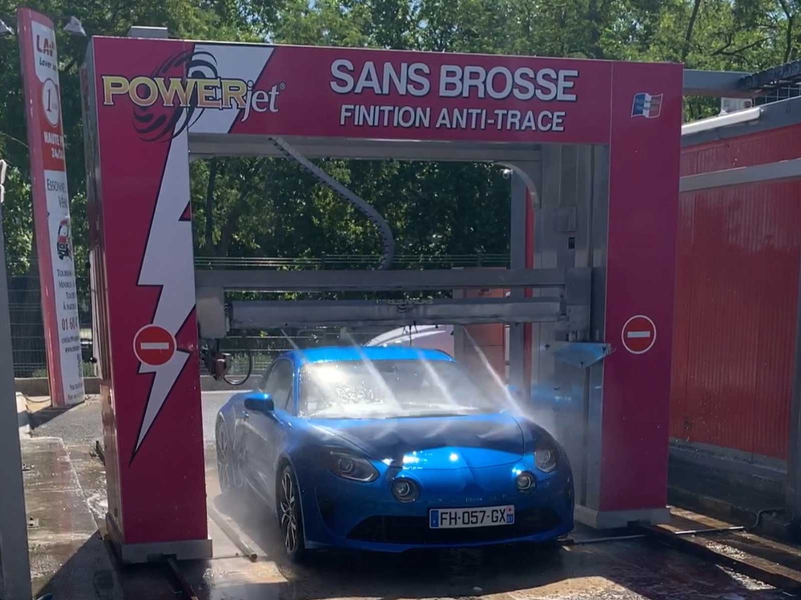 Portique de lavage sans brosse haute pression